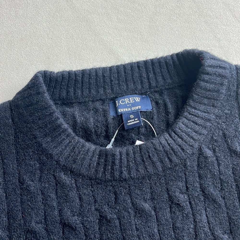 Jcrew Men’s Cable crewneck sweater in extra-soft yarn - Picture 2 of 5